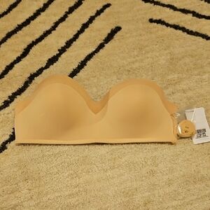 Strapless Nude Seamless Convertible Bra Lively